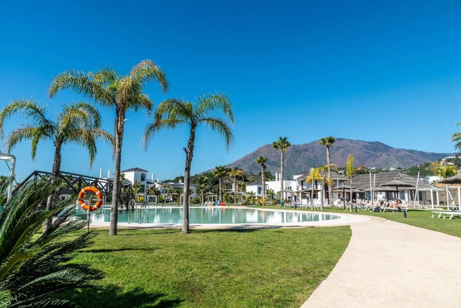 Luxury 2 Bedroom Apartment Estepona