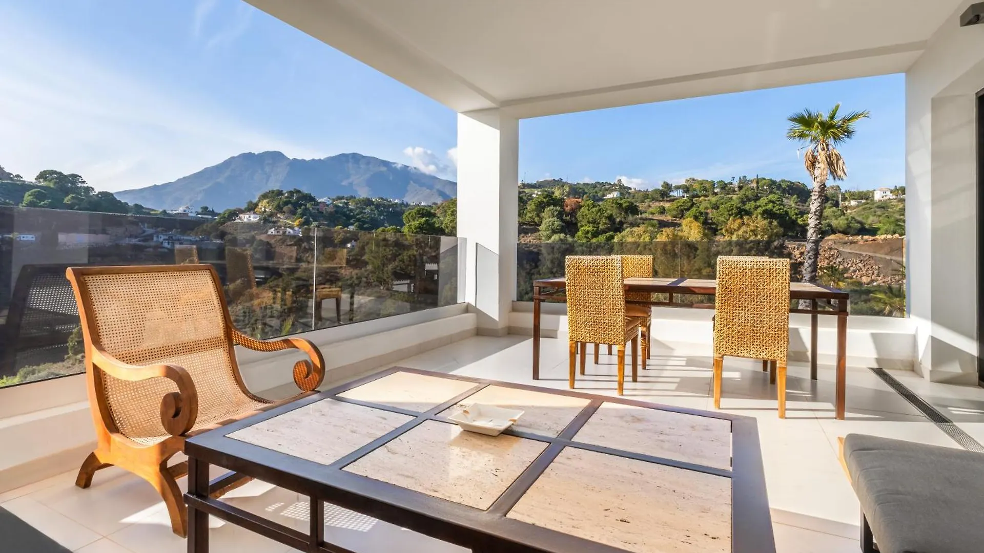 Luxury 2 Bedroom Apartment Estepona