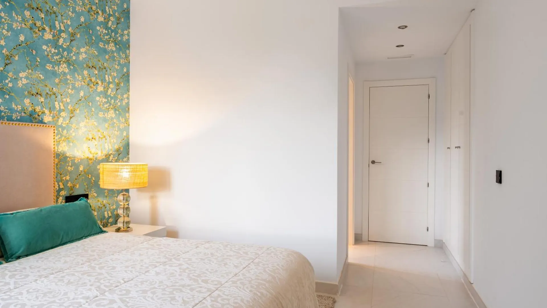 Luxury 2 Bedroom Apartment Estepona