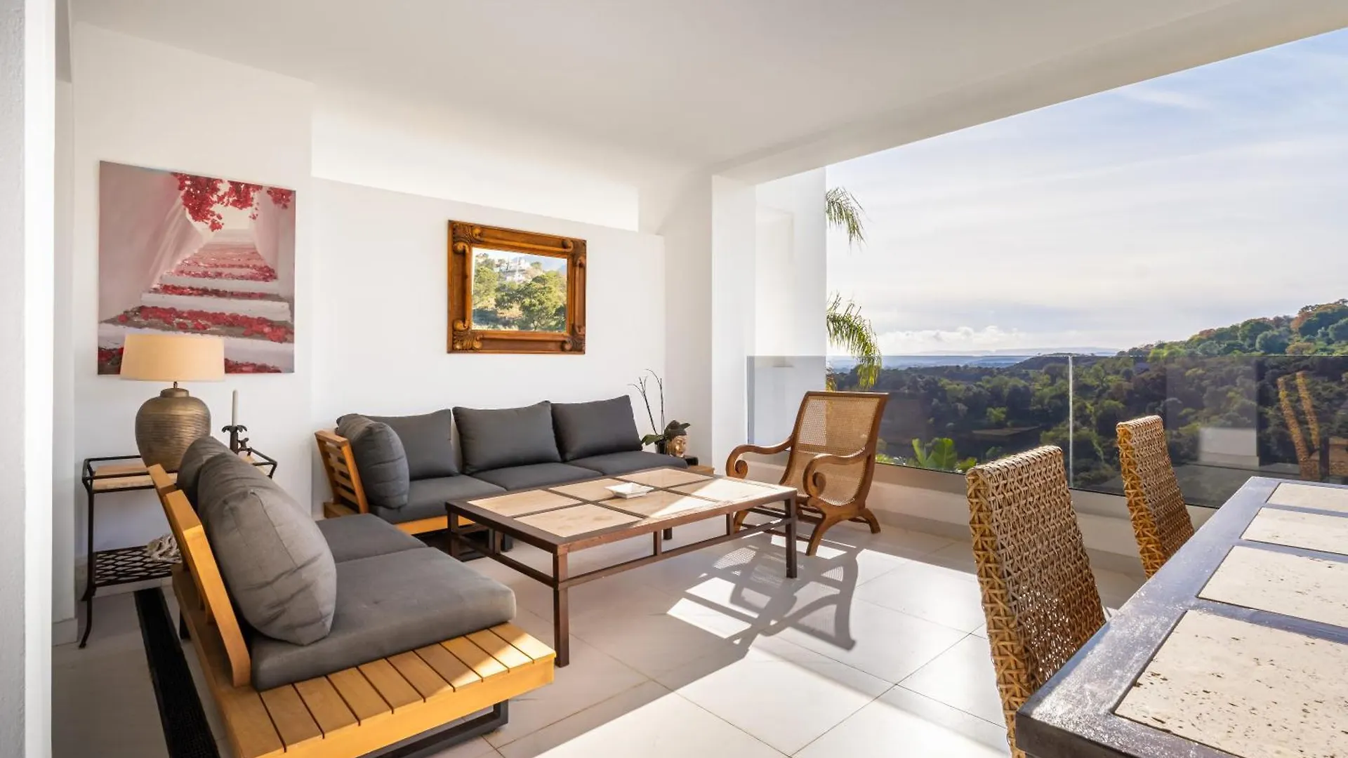 Luxury 2 Bedroom Apartment Estepona
