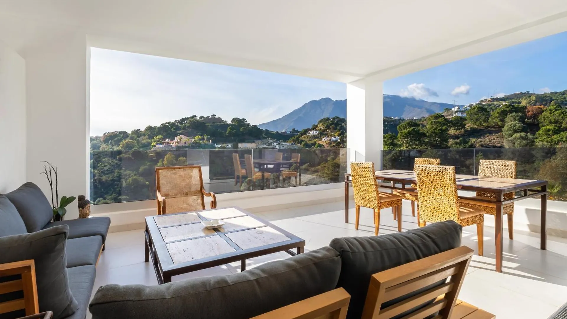 Luxury 2 Bedroom Apartment Estepona 0*,