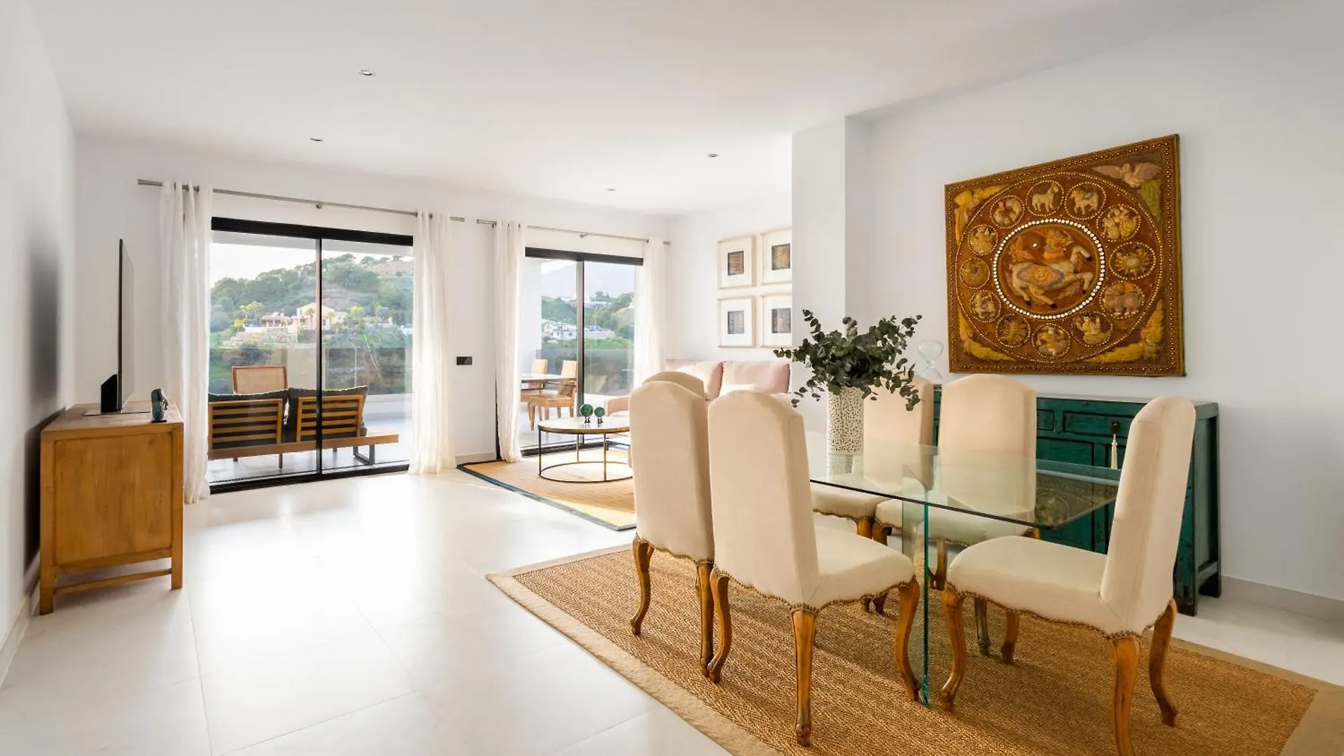 Luxury 2 Bedroom Apartment Estepona Spain